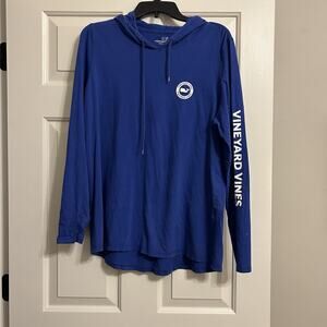 Vineyard Vine Hooded T Shirt